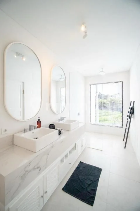 Modern Mediterania Luxury Villa At Berawa Canggu Center - Image 3 of 4