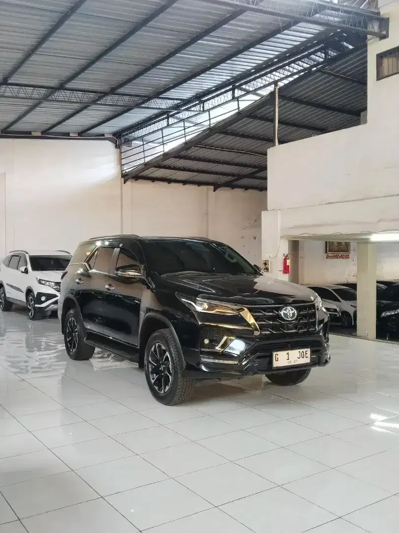 FORTUNER VRZ GR SPORT 2.8 CC TERIMA ATAS NAMA - Image 2 of 9