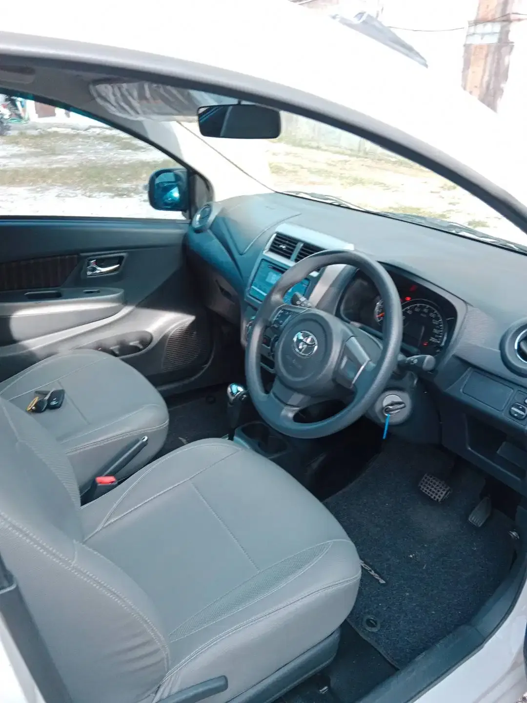 DIJUAL MURAH HARGA PEDAGANG YARIS 1.5 G - Image 5 of 6