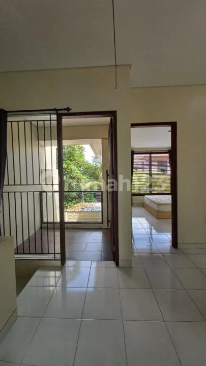 Jual Rumah 2 Lantai ,Renon Area, Lingkungan Bagus, Bebas Banjir - Image 4 of 4