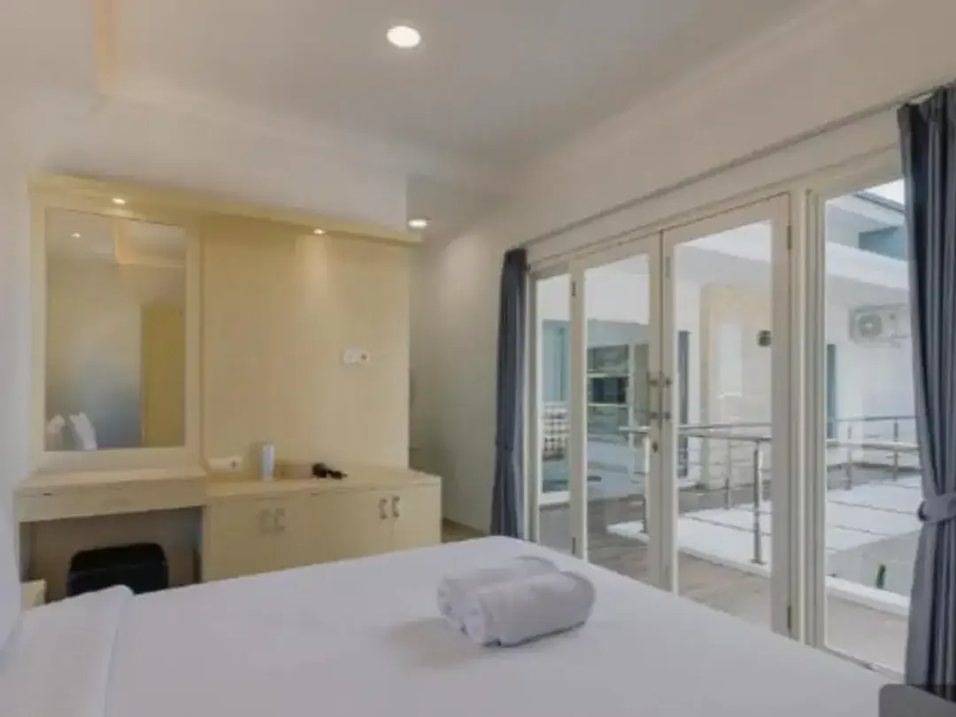 Dijual Villa di Canggu Denpasar Bali - Image 2 of 10