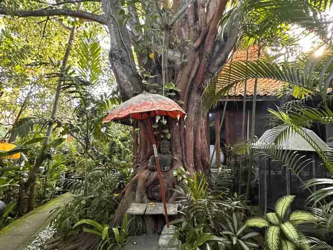 Luxury Jungle Villa Estate 2,430 m² in Legian–Seminyak, Bali - Image 5 of 10