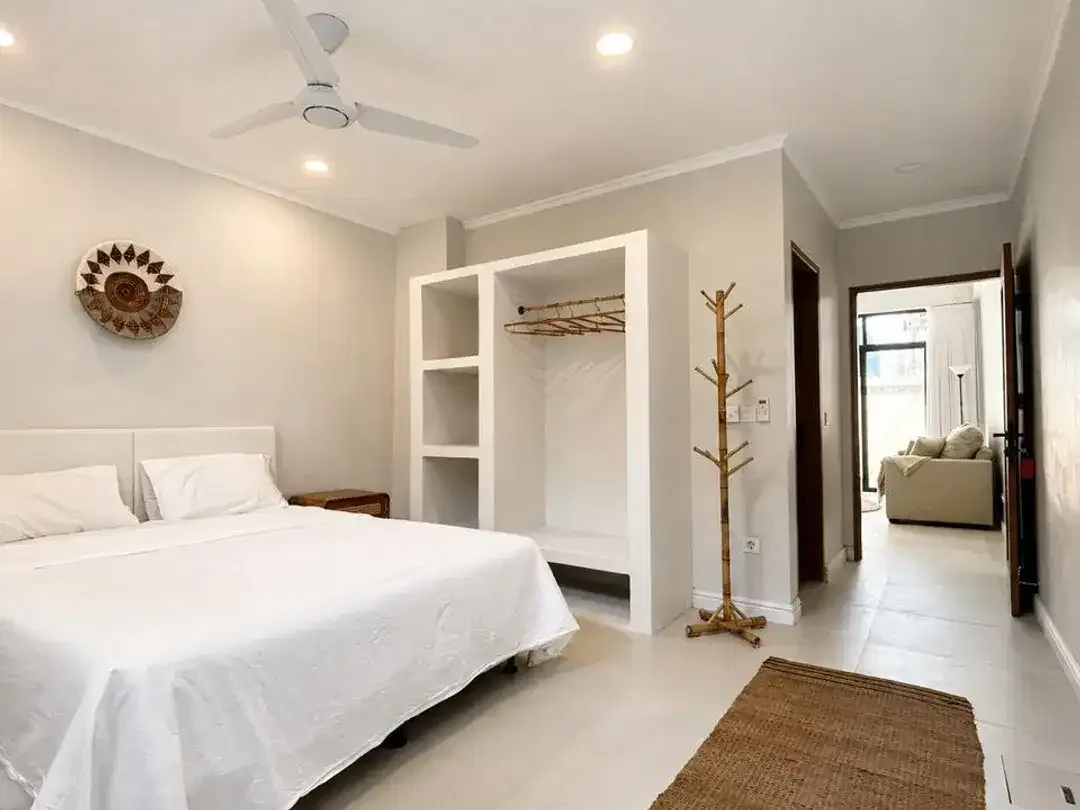 BEACHSIDE VILLA IN BATU BOLONG CANGGU - Image 9 of 10