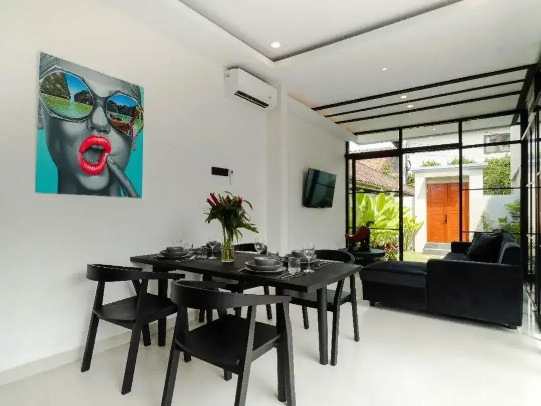 LEASEHOLD 26.5 Years IDR 4,2 Billion – Stylish Modern Villa in Umalas - Image 8 of 10