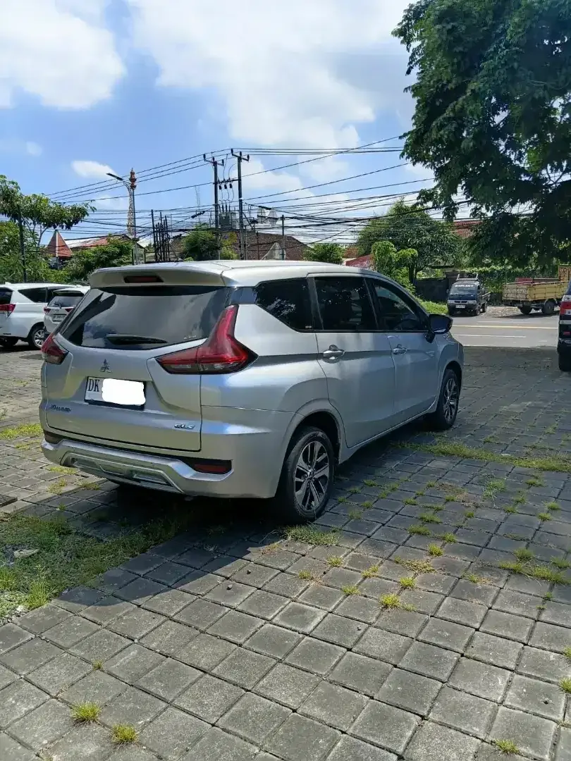 Mitsubishi Xpander GLS Manual 2019 Silver - Image 4 of 10