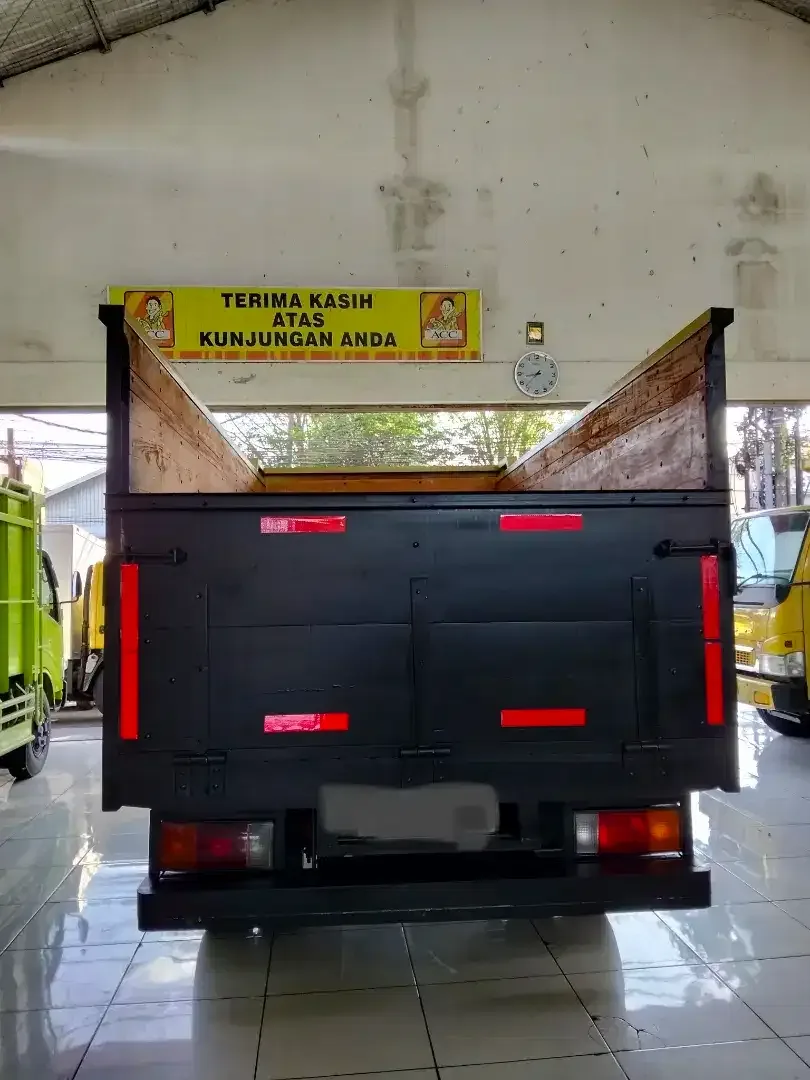 Mitsubishi canter light truck 2024 - Image 5 of 8