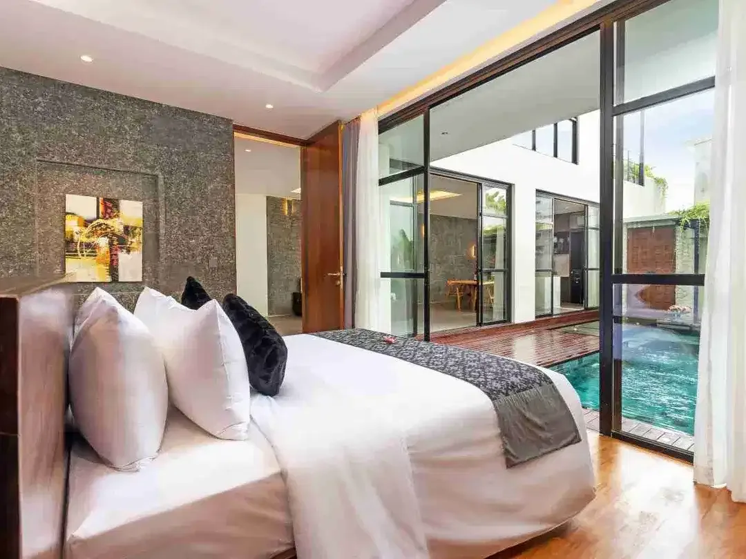 DIJUAL / FREEHOLD : 3 Unit Luxury Villas Canggu, Berawa Bali - Image 4 of 10