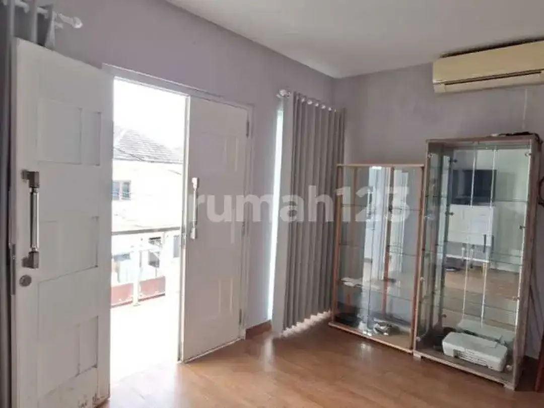 Dijual Villa Modern Minimalis 4 Bedrooms - Image 9 of 10