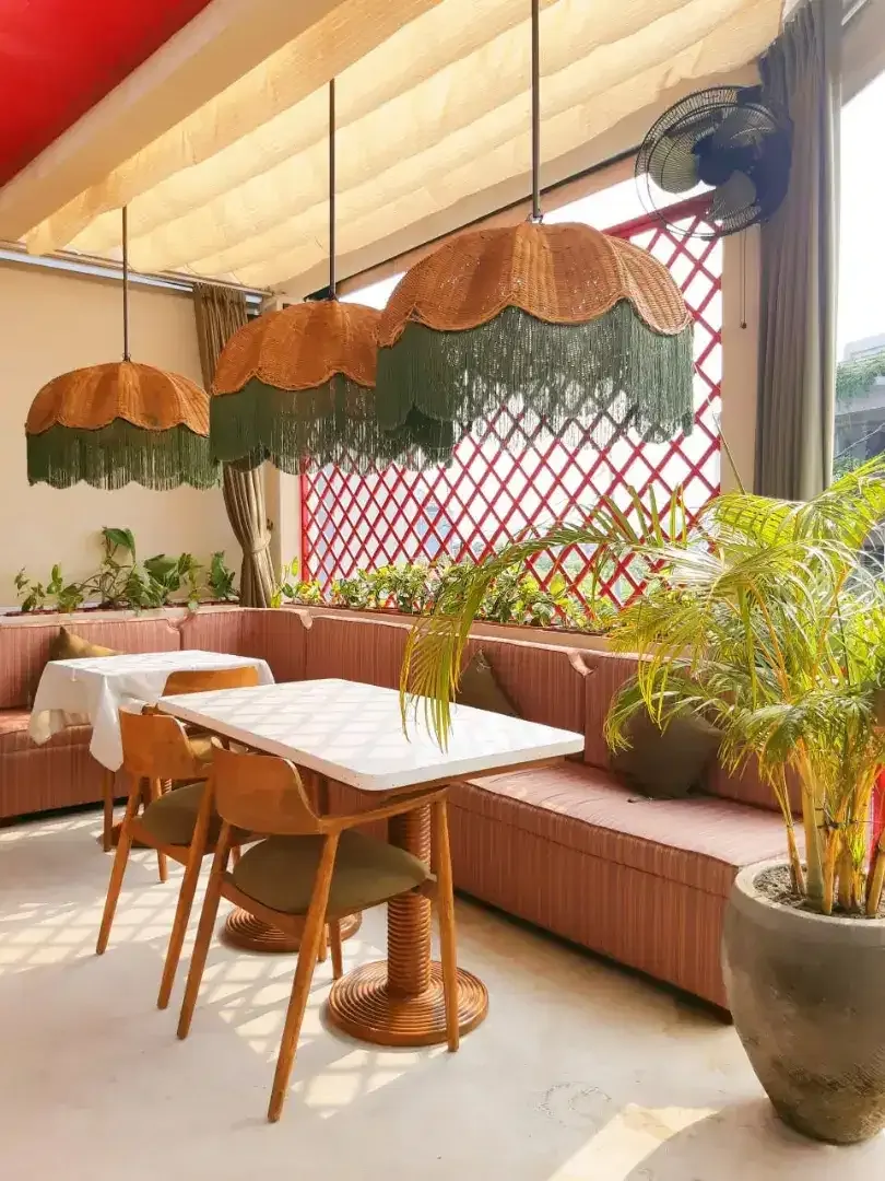 DOWN PRICE! TURNKEY LEASEHOLD RESTAURANT FOR SALE IN BATUBOLONG CANGGU - Image 2 of 7