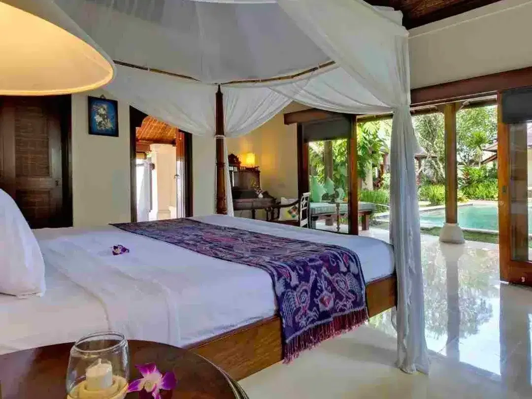 Villa Luxury Walking Distance to Batu Bolong Beach Canggu Bali - Image 3 of 10