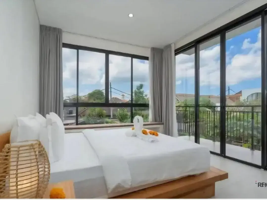 Modern 6 Bedroom Villa Dijual, di Padang Linjong Canggu - Image 5 of 10