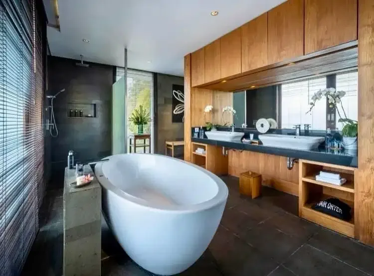 Villa Luxury Batubelig Seminyak Bali - Image 7 of 10
