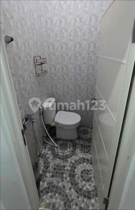 K925 Sewa Rumah Jalan Pengubugan Kerobokan Kuta Badung Bali Dekat Canggu Denpasar Dalung Tabananfully Furnished Small Simple Villa In - Image 4 of 4