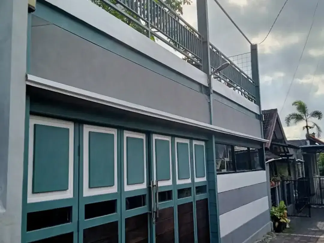 Dijual Rumah 2 Lantai Di Area Kerobokan - Image 1 of 10