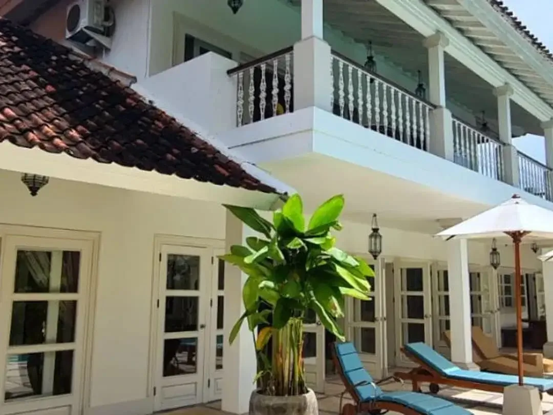 VILLA MEWAH BERGAYA COLONIAL BY THE RIVER DI TABANAN - Image 2 of 10