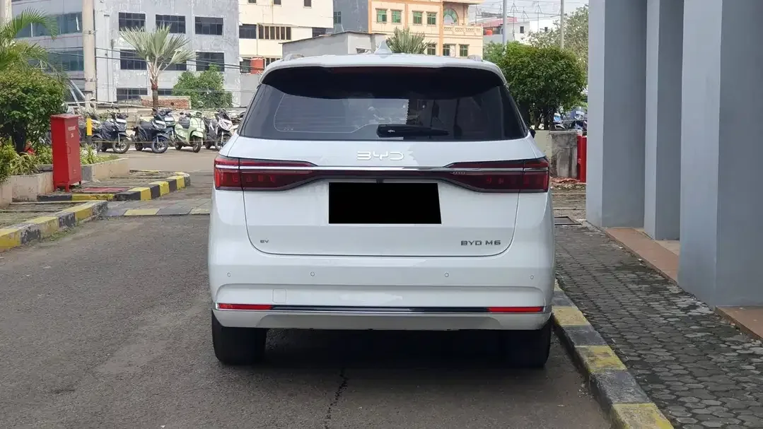 [ KM 23 PERAK ] BYD M6 M 6 Superior Captain 6 Seater EV 2025/2026 - Image 7 of 10