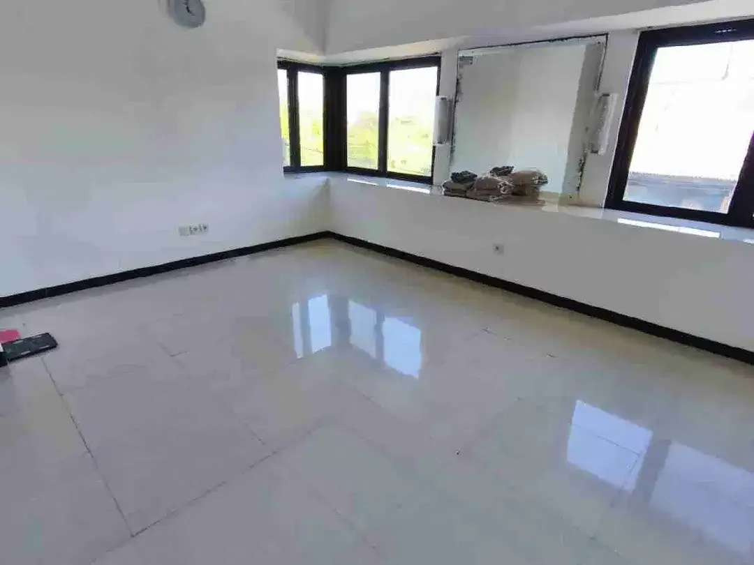 For Sale Rumah Mewah Ada Pool Muding Kerobokan Jl8mtr Garase 2Mobil - Image 9 of 10