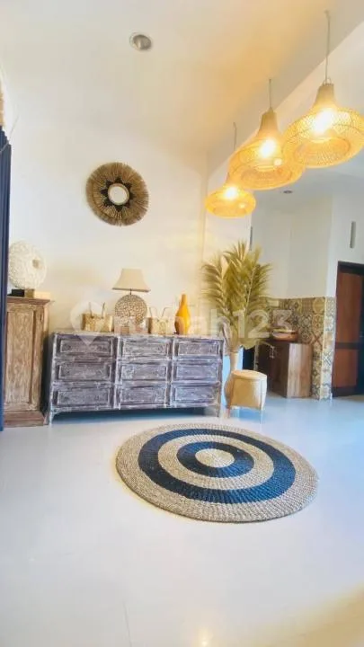 Villa Furnished Dekat Canggu Club, Pantai Stratetgis di Canggu - Image 1 of 4