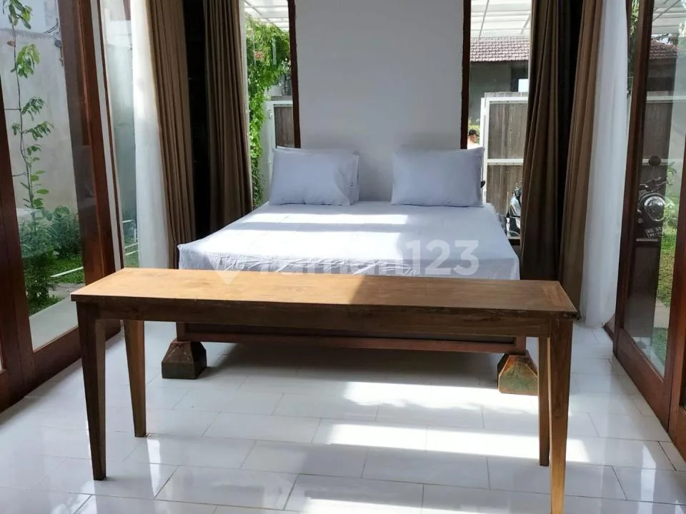 Rumah Sanur 2 Kamar Tidur Furnish Rumah Nyaman Taman Besar - Image 3 of 4