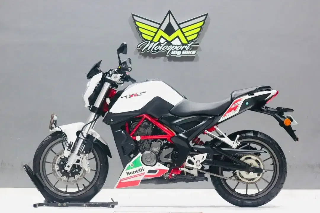 Benelli TNT 250 like new benelli keeway 250 KTM duke250 ninja250 MT25 - Image 3 of 4