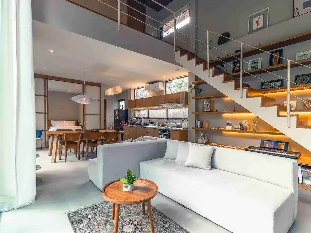 Complex Villa with 7 Bedroom, Ready for Daily Rental Bussiness at Canggu - Image 4 of 10