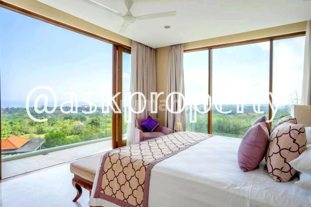 Dijual Cepat Murah Villa Tropical Style Sunset & Ocean Views Padang Padang Beach Pecatu Bali - Image 1 of 4