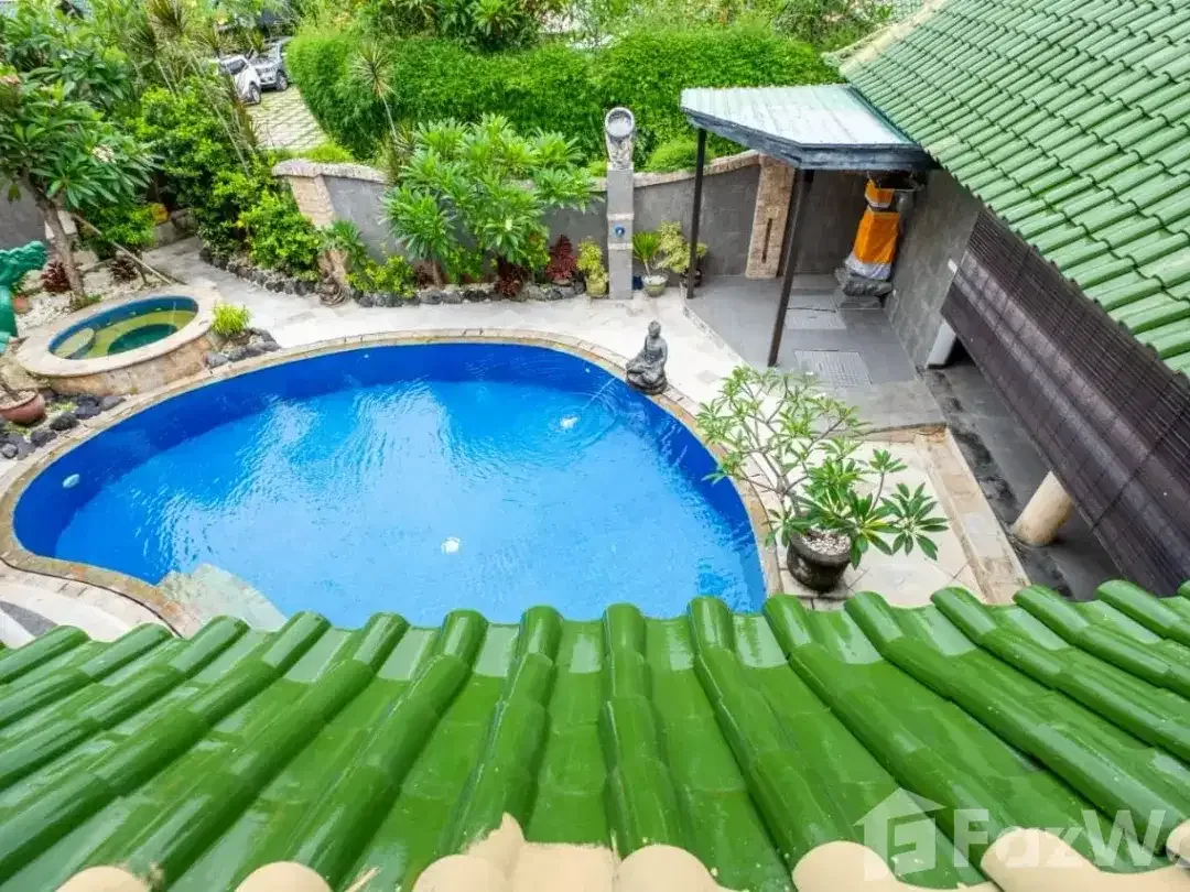 6 Bedroom Villa for sale in Berawa, Bali - Image 3 of 10