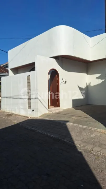 Siap Huni Full Furnished Villa Kampial Nusadua Bali - Image 2 of 4