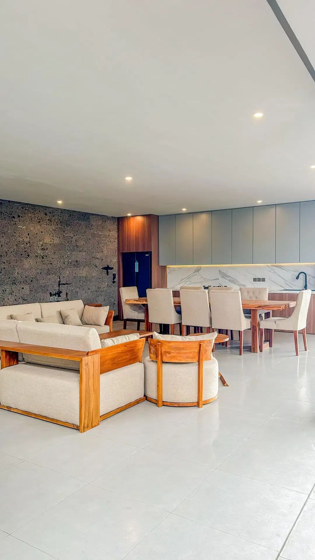 Brand New Contemporary Villa Design with Ricefield View - Image 4 of 10