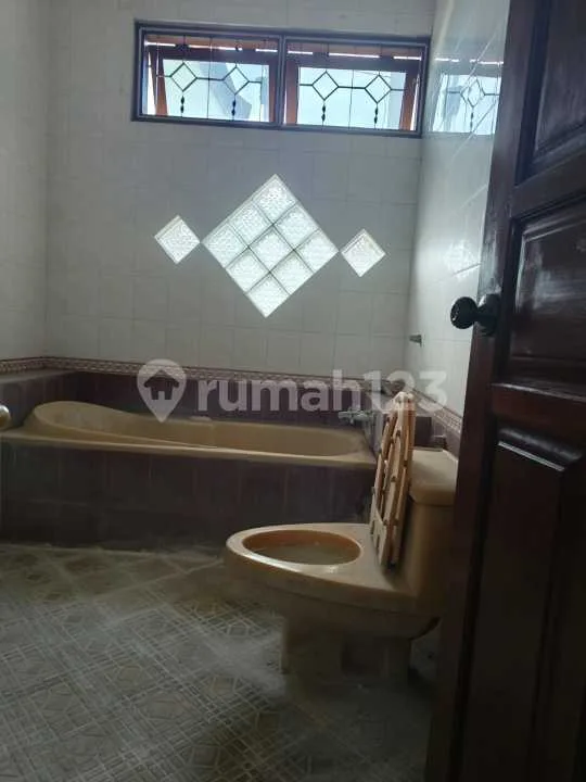 For Sale Rumah Minimalis 2Lt Sangat Startegis Kawasan Renon - Image 4 of 4