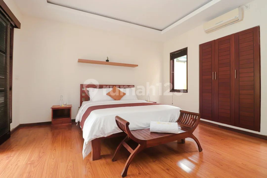 Villa Modern 2 Kamar Sewa di Parerenan - Image 4 of 4