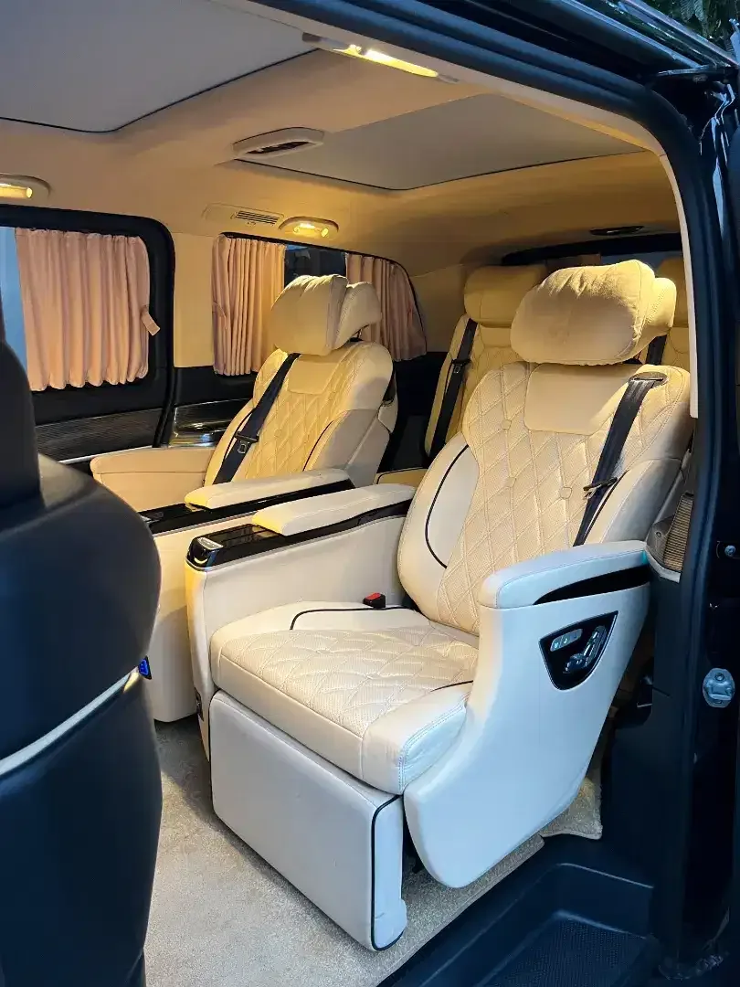 MERCEDES BENZ V250 AVANTGARDE 2022 BLACK LOMBARDI - Image 9 of 10