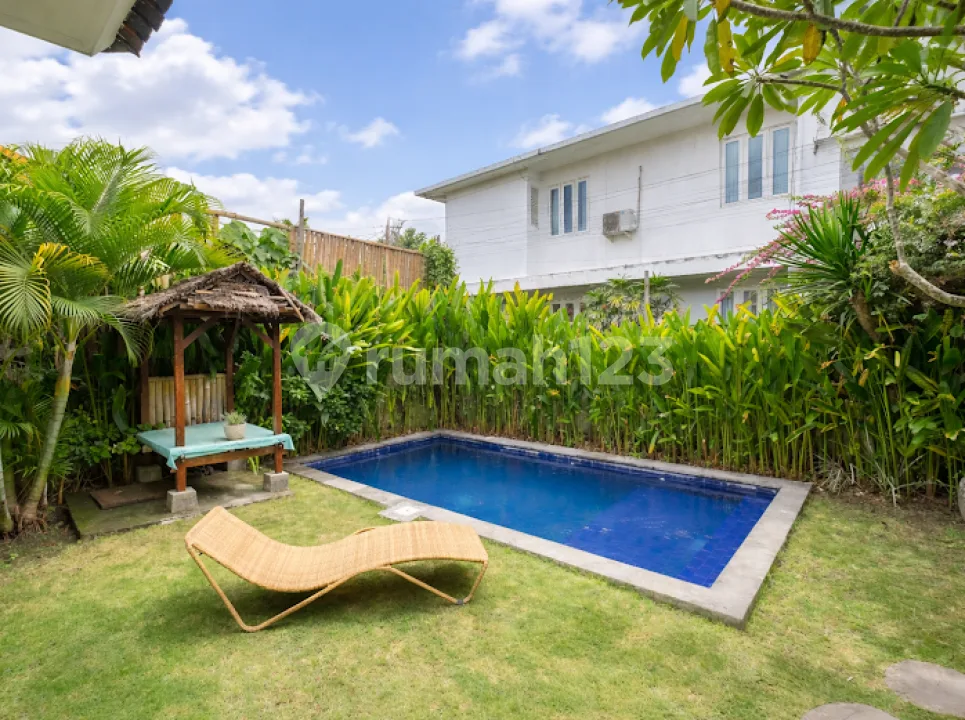 Villa 3 Kamar di Padang Linjong dengan Taman Luas 4 Mnt ke Pantai - Image 4 of 4