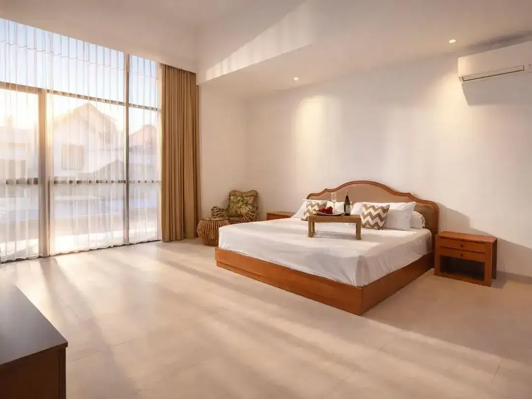 [LUXURY TROPICAL] Dijual Villa Modern 3 Lantai Hadap Utara dengan Private Lap Pool & Rooftop - Image 9 of 10