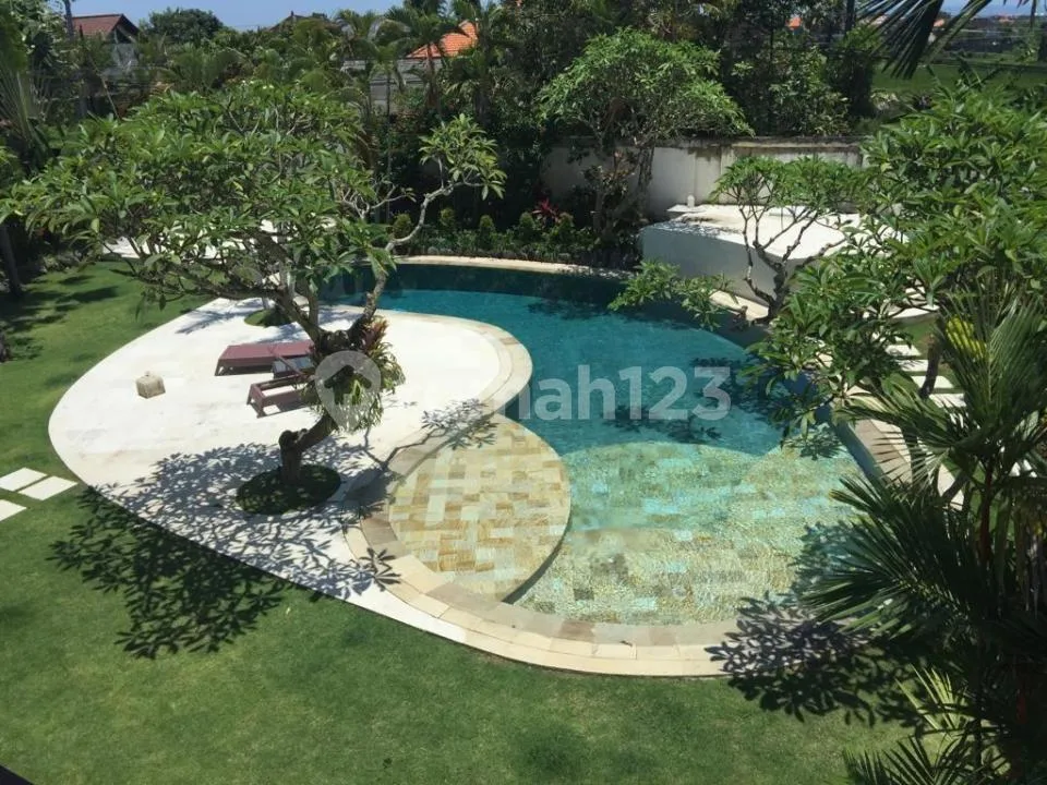 Luxury Villa Bumbak Umalas Main Road 4Br SHM For Sale Pa11 - Image 2 of 4