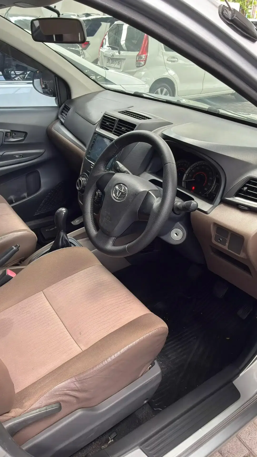 Toyota Avanza 2018 Bensin - Image 9 of 10