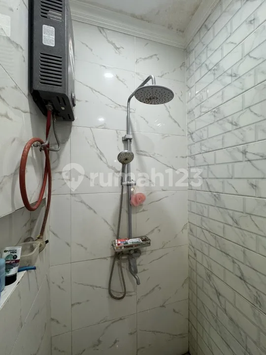Sewa Rumah 2 Lantai 4 KT di Tukad Badung Renon Denpasar Bali - Image 4 of 4