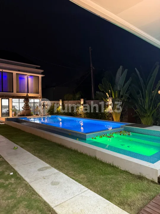 Disewakan Villa Mewah Modern Minimalis Berlokasi di Nusa Dua, Kutuh, Badung-Bali. Villa dengan Fasilitas Lengkap dan Dekat dengan Akses Pantai. - Image 2 of 4