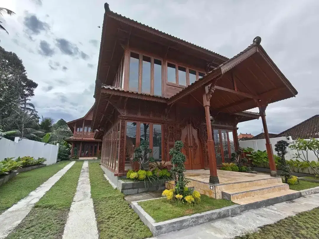 Living Nature Exclusive Java Joglo  Teak Wood Living 
Perfect blend of culture Location Singekerta  At Ubud - Image 3 of 10