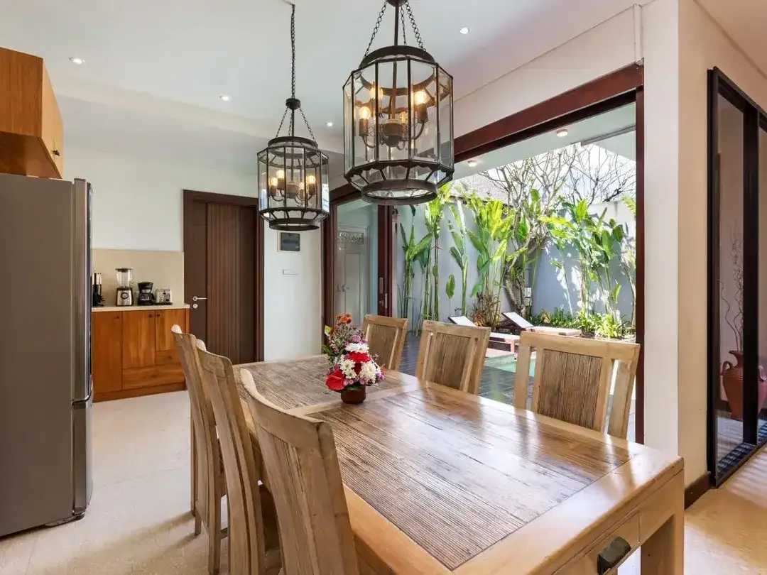 For Rent - 3 Bedroom Villa (Close Living Room) - Seminyak, Mertanadi Street - Image 9 of 10