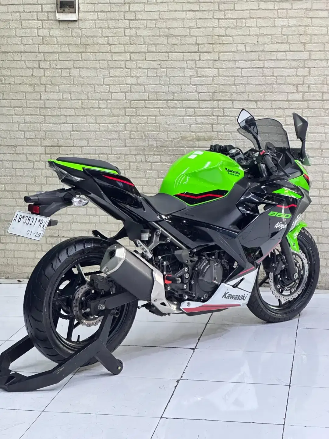 KAWASAKI NINJA 250 FI ABS KEYLESS TH 2023 LIVERY KRT EDITION - Image 3 of 10