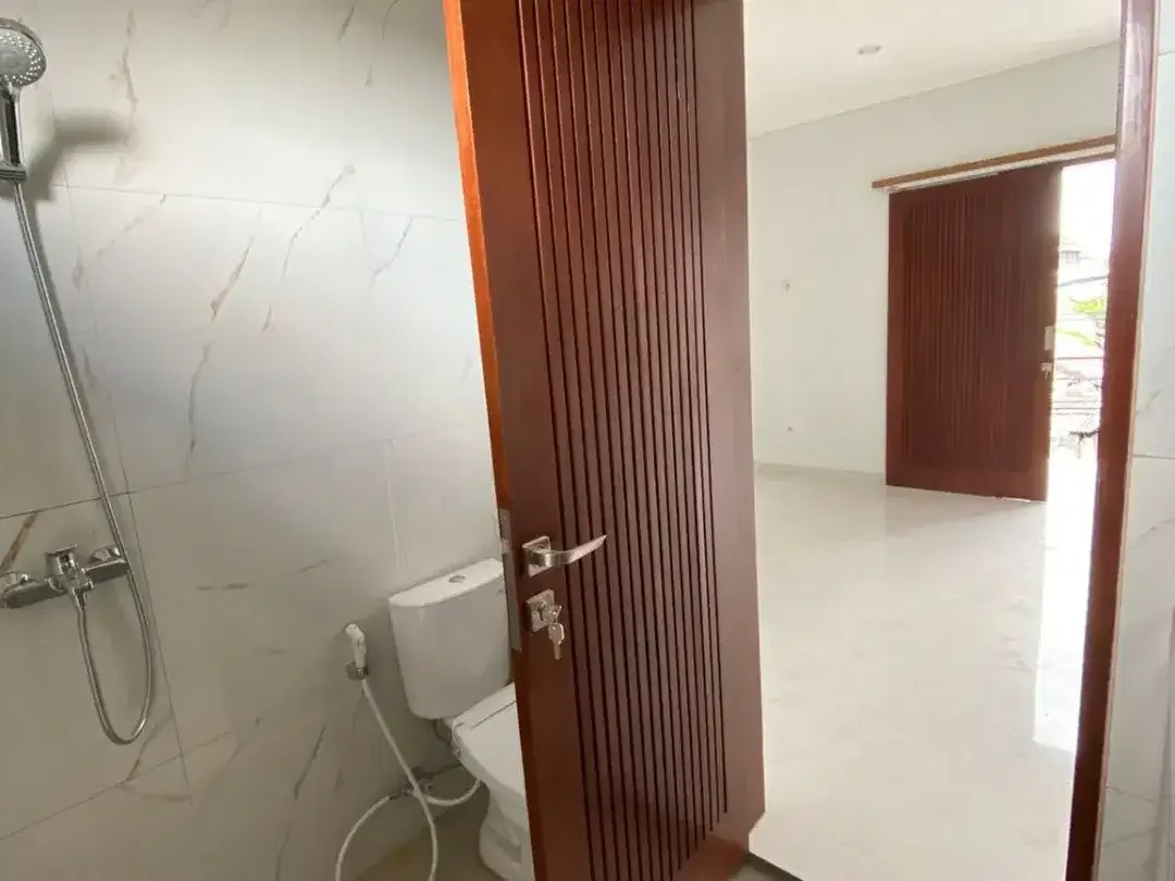 RUMAH BARU 2 LANTAI DI DENPASAR BARAT - Image 10 of 10