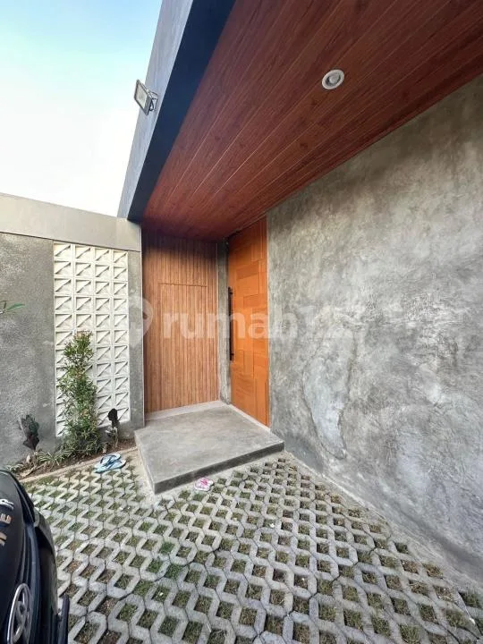 Villa Lokasi Strategis Dekat Pantai dan Atlas Beach di Berawa - Image 2 of 4