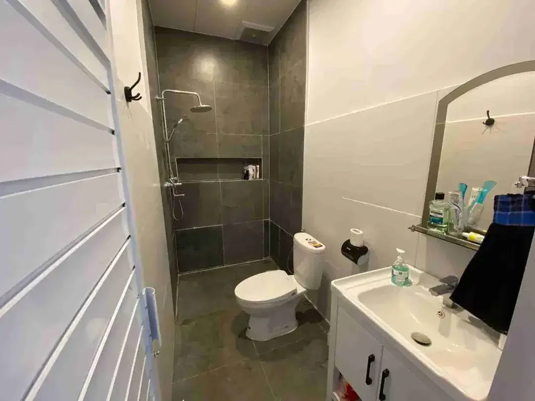 Rumah Modern Minimalis 2 Lantai Dekat Pantai Canggu - Image 3 of 10