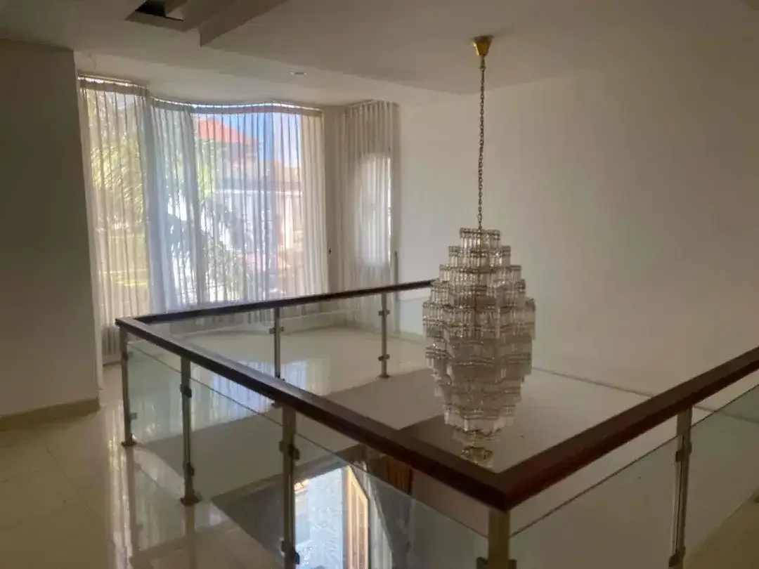 DIJUAL / DISEWAKAN RUMAH MEWAH 2 LANTAI – JAYAGIRI DENPASAR - Image 9 of 9