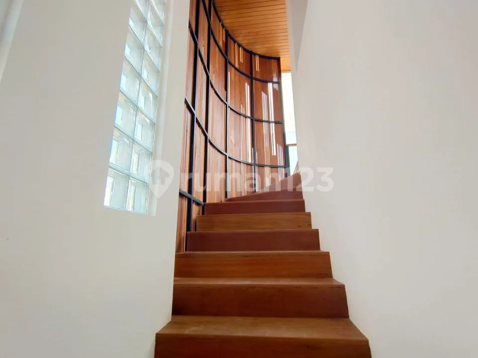 Promo Villa Top Interior & Furnished Dekat Pantai Batu Bolong - Image 2 of 4