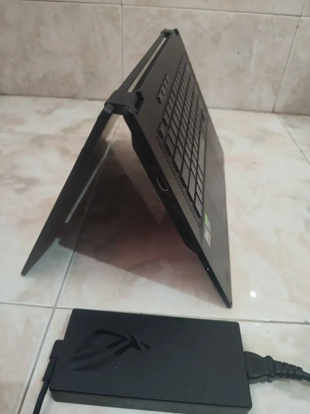 Laptop Gaming ASUS ROG Flow X16 Ryzen 9 6900HS RTX 3070Ti Mulus Second - Image 4 of 6