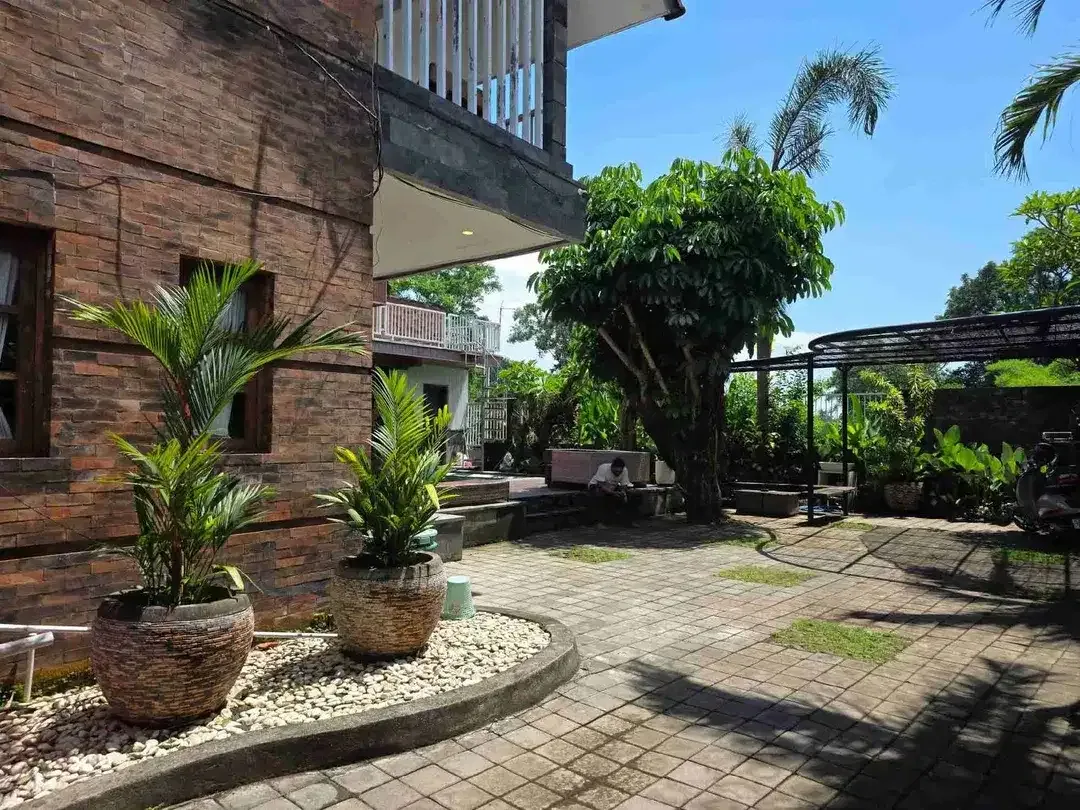 Villa modern style dekat tegenung Waterfall dijual murah di Sukawati Gianyar - Image 2 of 10