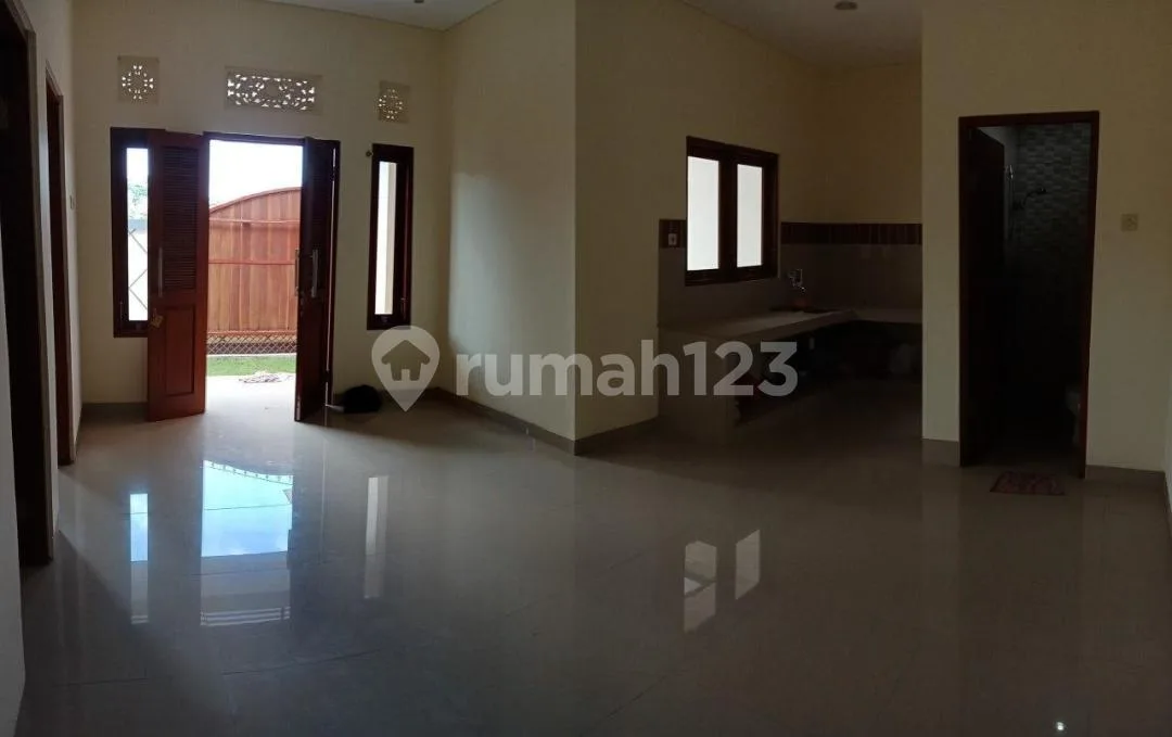 Disewakan Rumah Minimalis 2Br Siap Huni + Rooftop di Panjer, Denpasar Selatan - Image 1 of 4