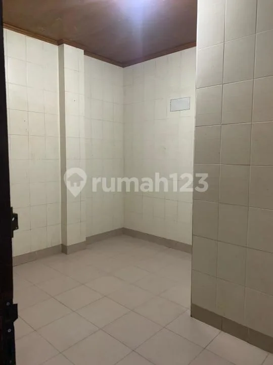 Rumah 3 Lantai Area Padang Sambian, Dekat Jl Tunjung Sari, Gatot Subroto, Muding, Kerobokan, Gunung Sanghyang - Image 4 of 4
